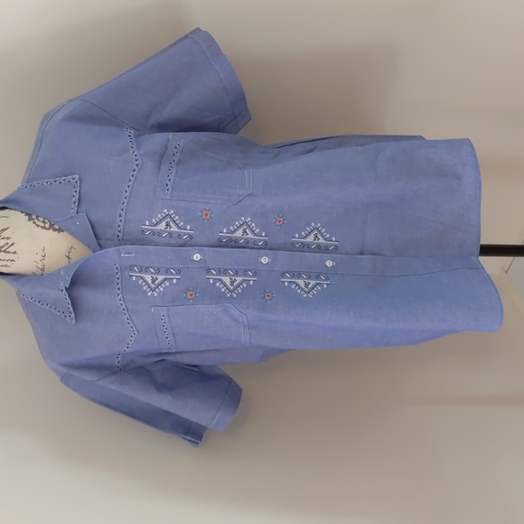 Pretty Top - Picture 2 of 8